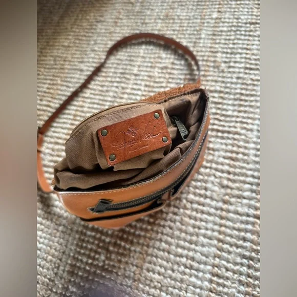 Patricia Nash Granada Brown Leather Crossbody Bag. - Picture 9 of 12